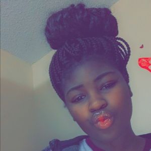 Meet your Posher, Amirah